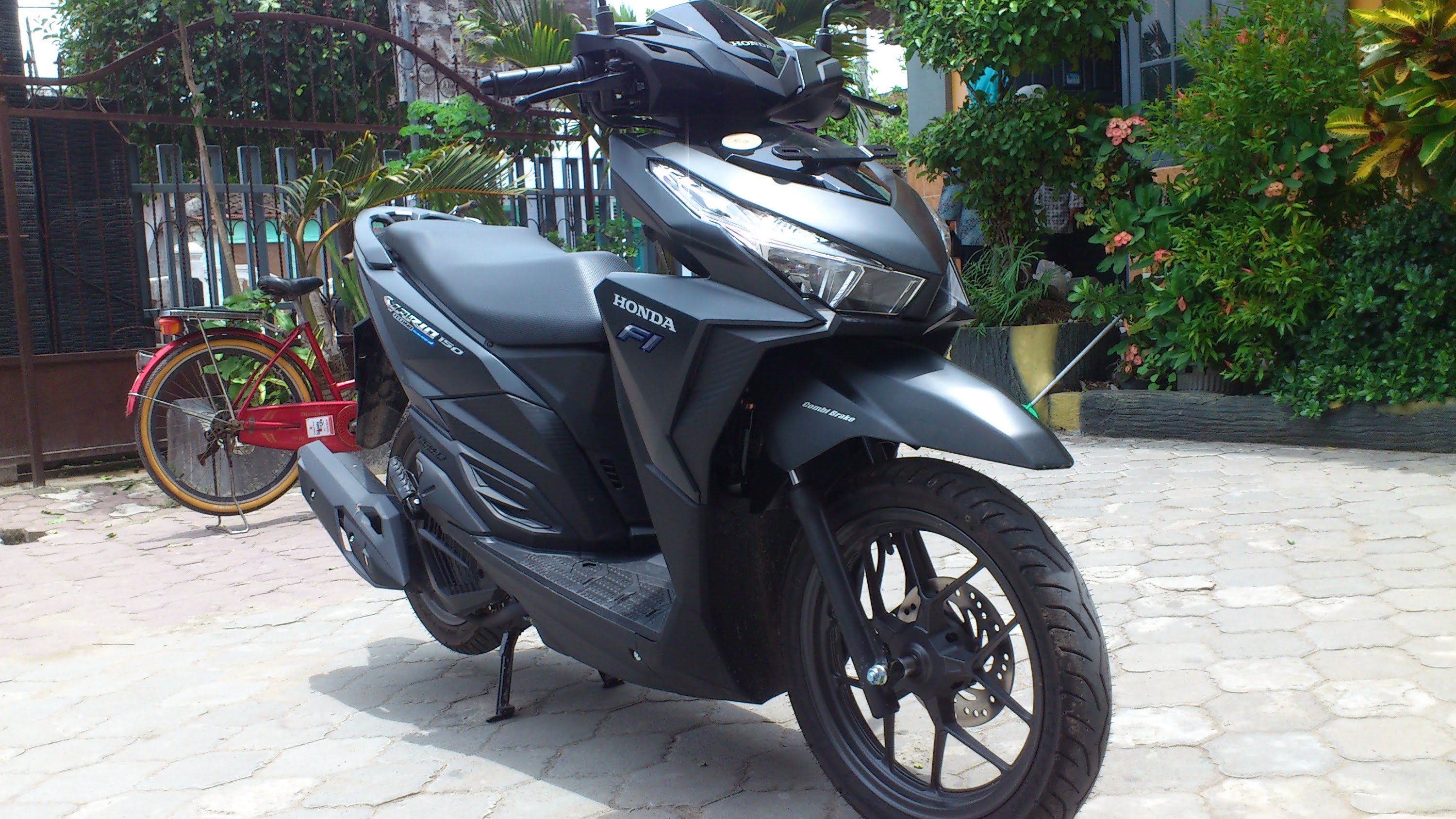 50 Gambar  Modifikasi Honda Vario  150 eSP Terbaru Modif Drag